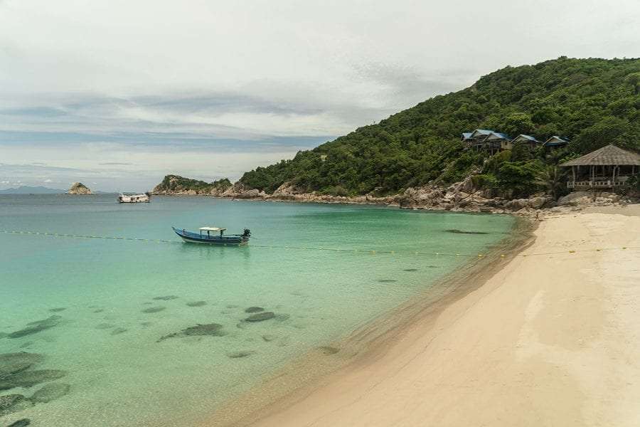 Las 10 Mejores Playas de Koh Tao 7 la mejor playa de koh tao: Aow Leuk