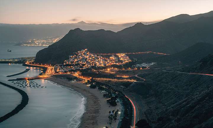 Qué Hacer en Tenerife: Actividades, Gastronomía y Consejos 5 Santa Cruz de Tenerife