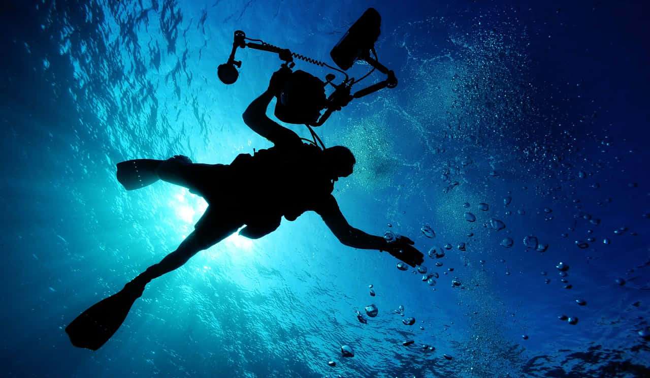 Parada de seguridad en buceo