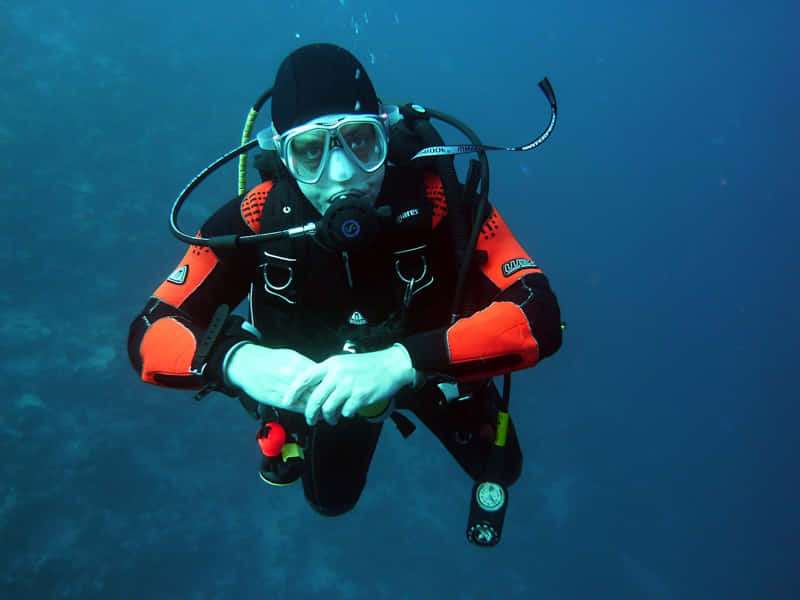 What is a safety stop in diving? How and when should you do it? 3 Common mistakes and practical tips