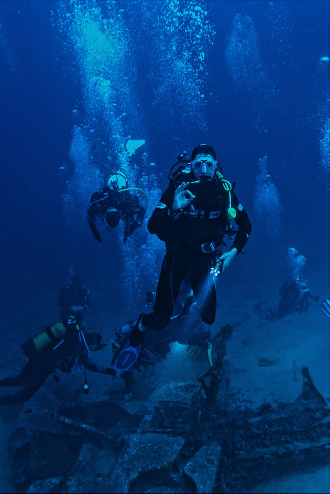 Scientific diving: exploring the ocean with purpose 2 Scientific Diving